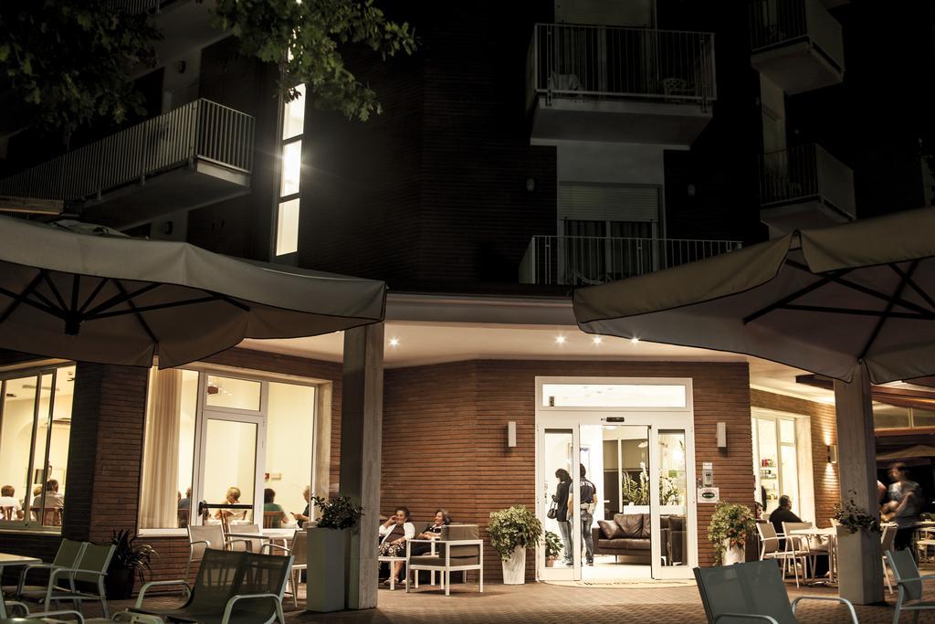 Hotel Orsa Maggiore Milano Marittima Luaran gambar